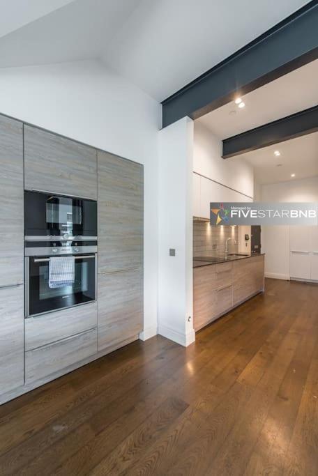 Cool Urban Apartment With Stunning Castle Views Edimburgo Exterior foto