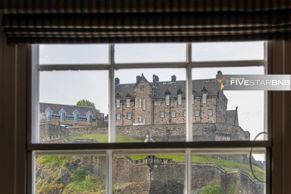 Cool Urban Apartment With Stunning Castle Views Edimburgo Exterior foto